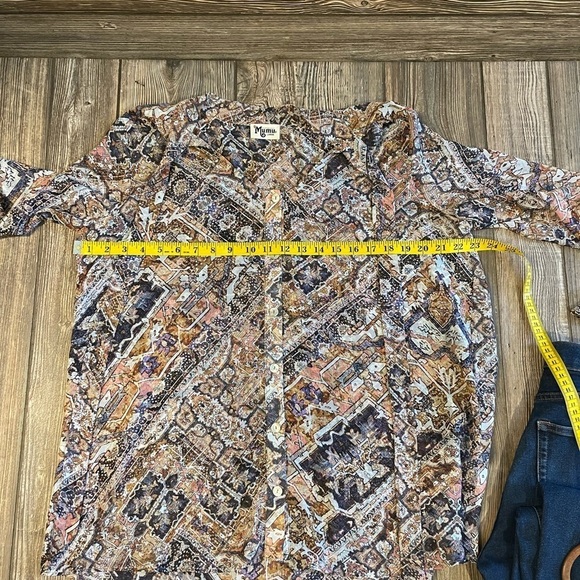 SMYM Zuko Bell Sleeve Top - Picture 10 of 11